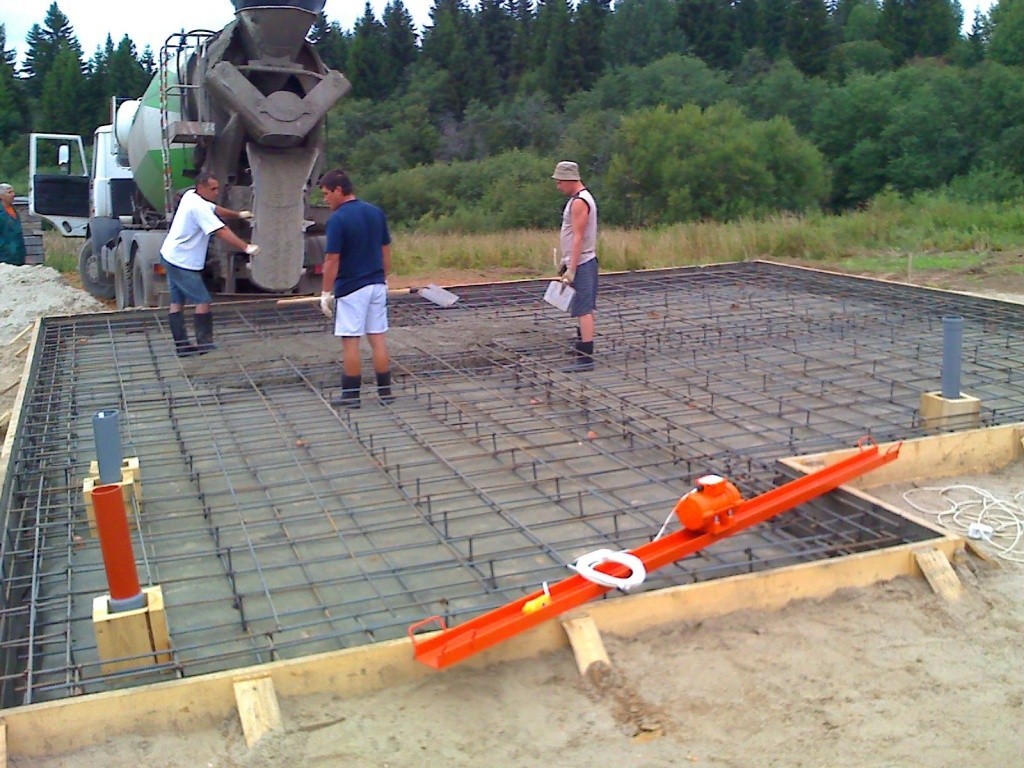 как залить фундамент плиту